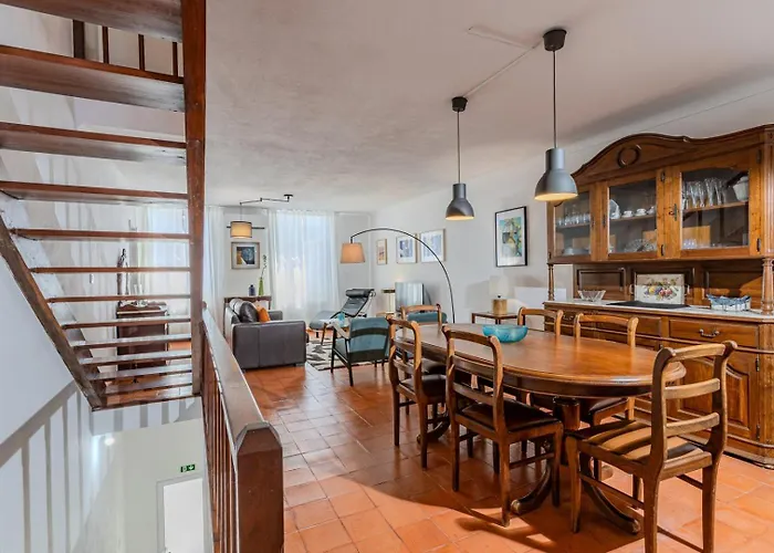 Daire Guestready - Sunlit Duplex Escape *