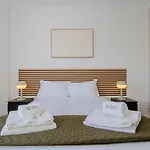 Guestready - Sunlit Duplex Escape *