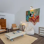 Guestready - Sunlit Duplex Escape *