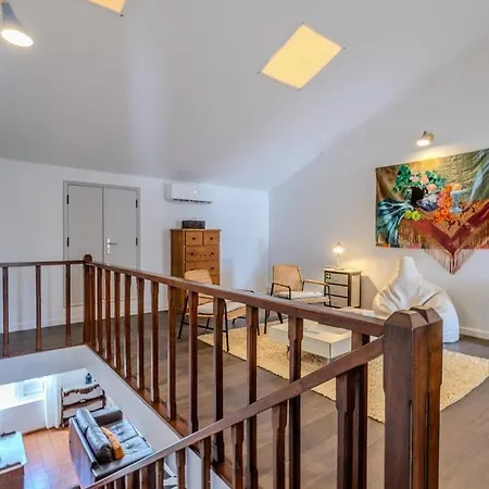 דירה Guestready - Sunlit Duplex Escape