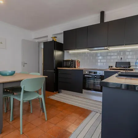 Guestready - Sunlit Duplex Escape Lejlighed