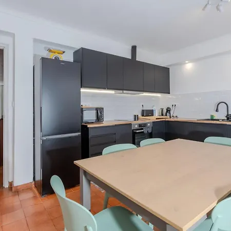 Guestready - Sunlit Duplex Escape Apartmán *