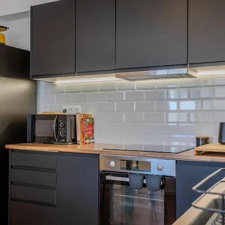Guestready - Sunlit Duplex Escape Lejlighed *