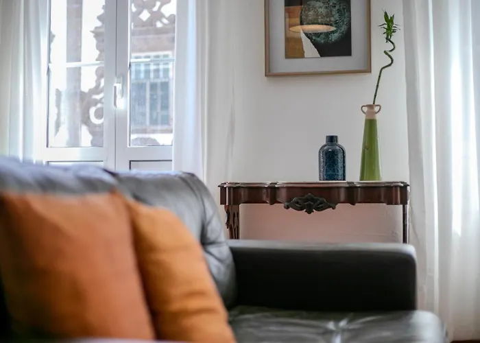 Lejlighed Guestready - Sunlit Duplex Escape *