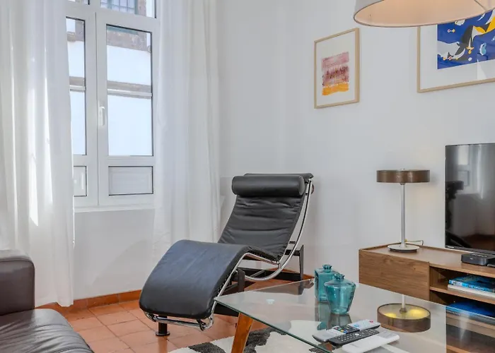 Lejlighed Guestready - Sunlit Duplex Escape *