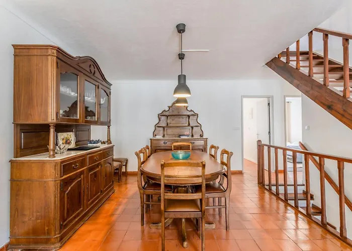 Guestready - Sunlit Duplex Escape Lägenhet Ponta Delgada