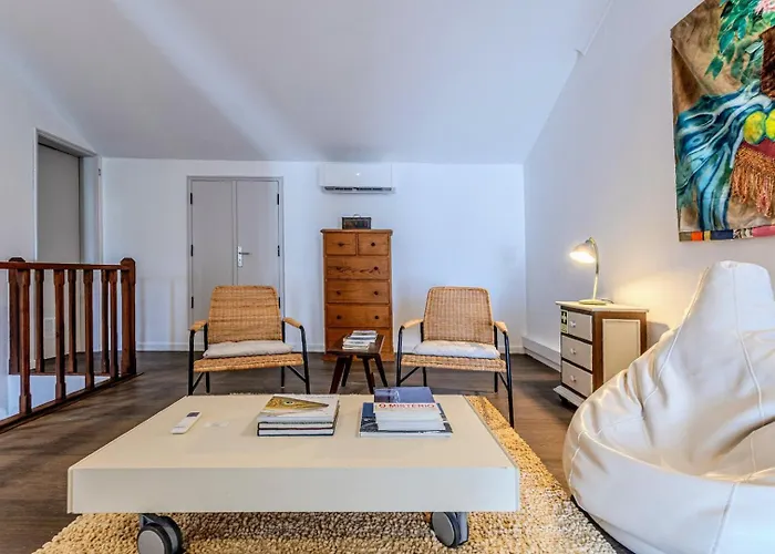 Guestready - Sunlit Duplex Escape Lägenhet Ponta Delgada