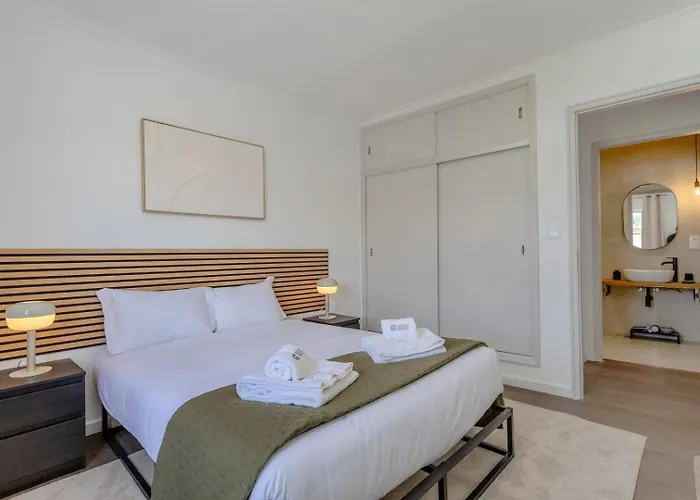 Guestready - Sunlit Duplex Escape