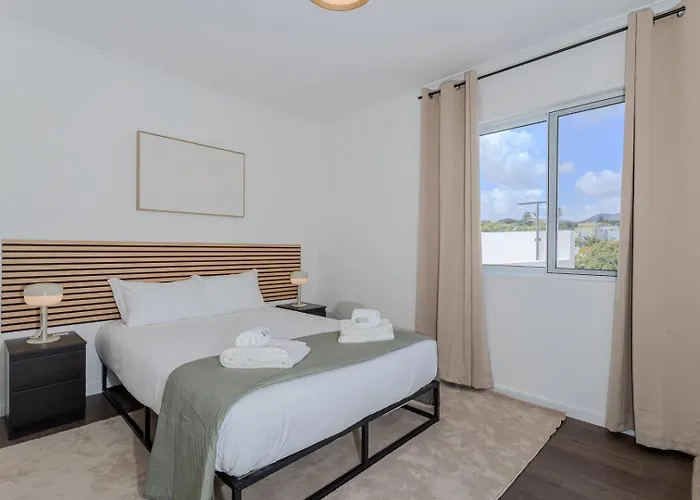 Lejlighed Guestready - Sunlit Duplex Escape